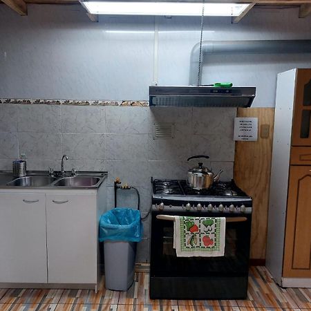 Hostal Y Cabanas Ventisquero ปูแอร์โต ปูยูวาปี ภายนอก รูปภาพ